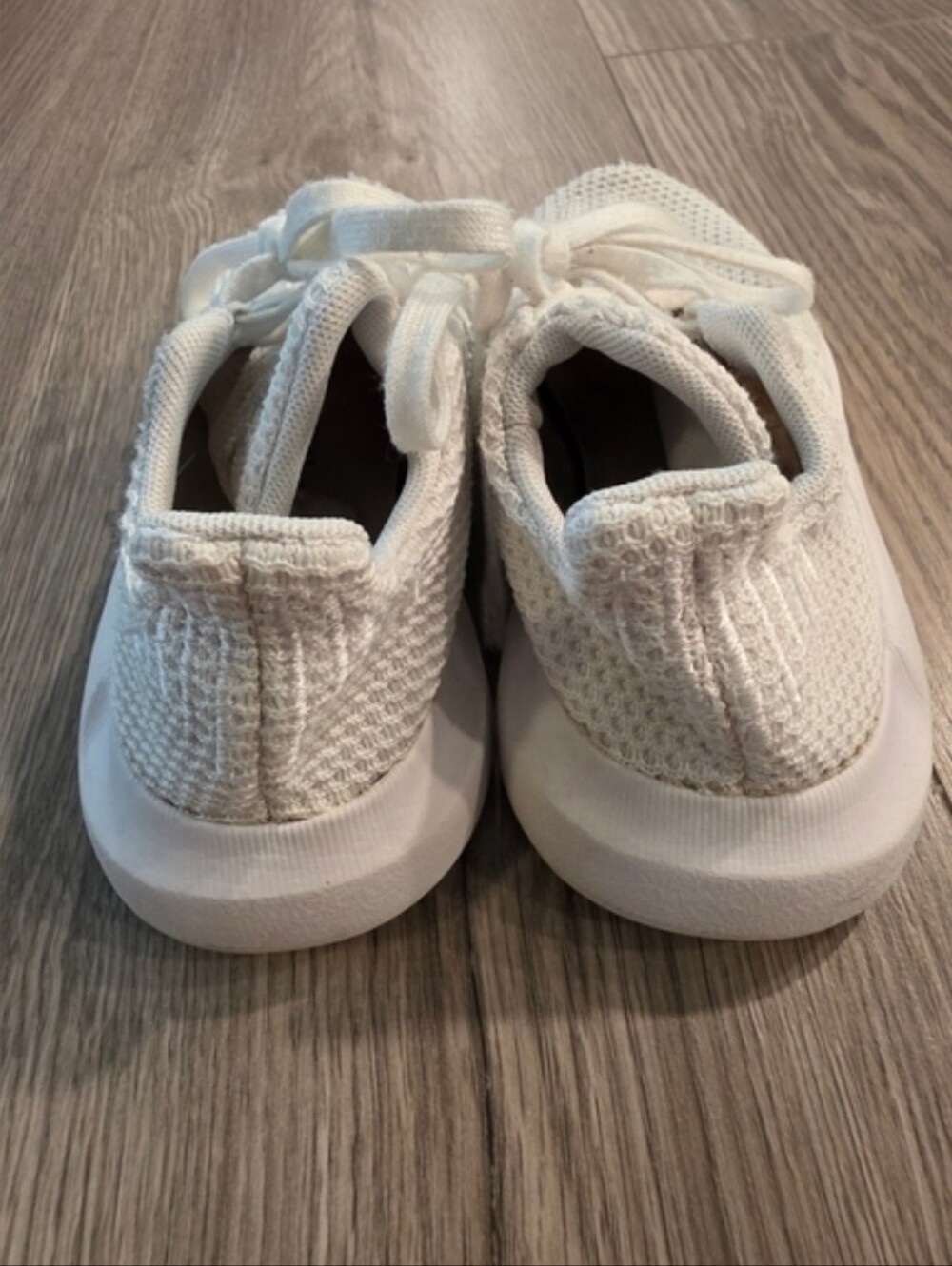 Adidas - Picture 3 of 4